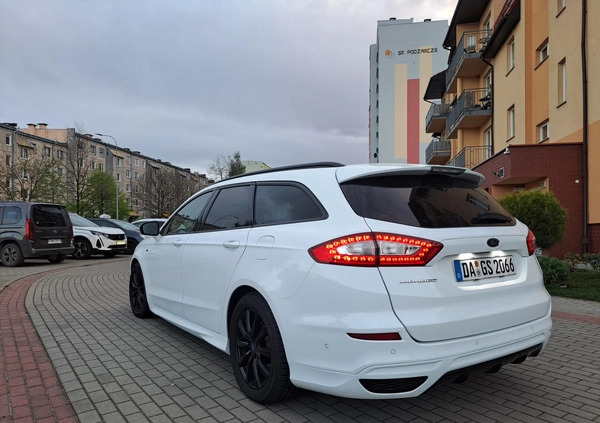 Ford Mondeo cena 58000 przebieg: 199000, rok produkcji 2017 z Wałbrzych małe 667